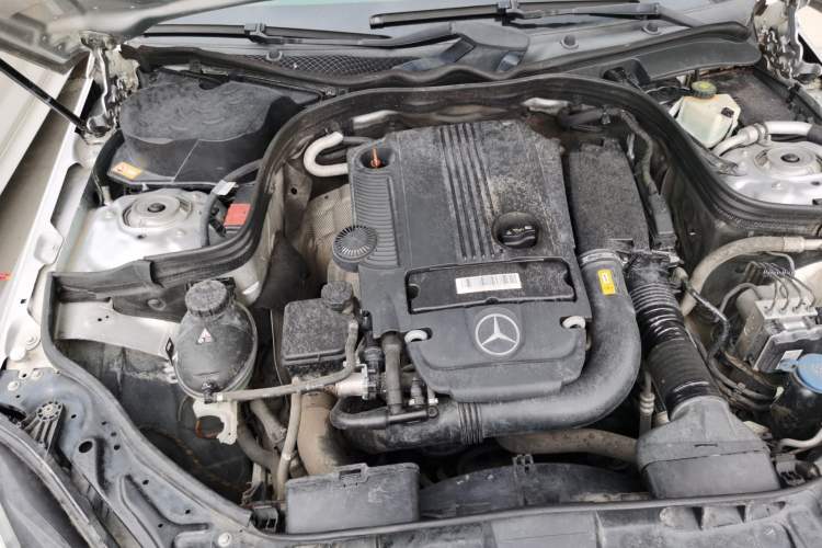 Used Mercedes-Benz E-Class 2013 E 260 L CGI Stylish Model Engine Bay Right