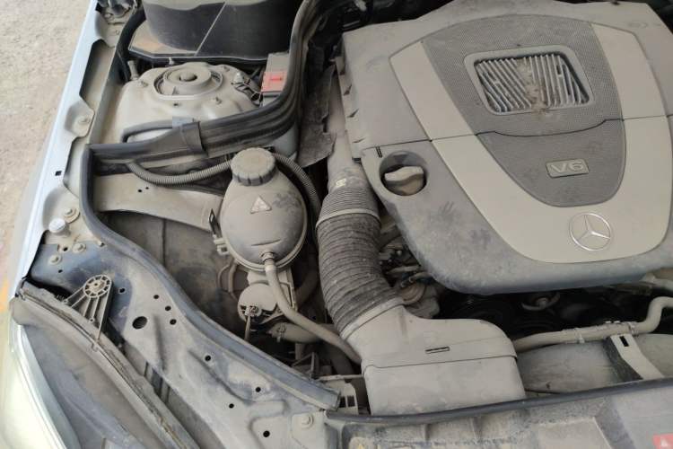 Used Mercedes-Benz E-Class 2013 E 300 L Stylish Model Engine Bay Right