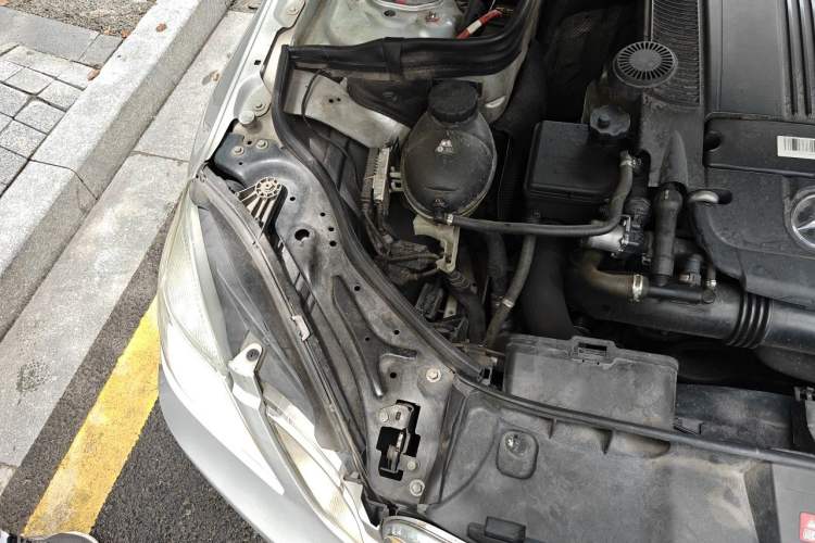 Used Mercedes-Benz E-Class 2013 E 260 L CGI Elegant Model Engine Bay Right