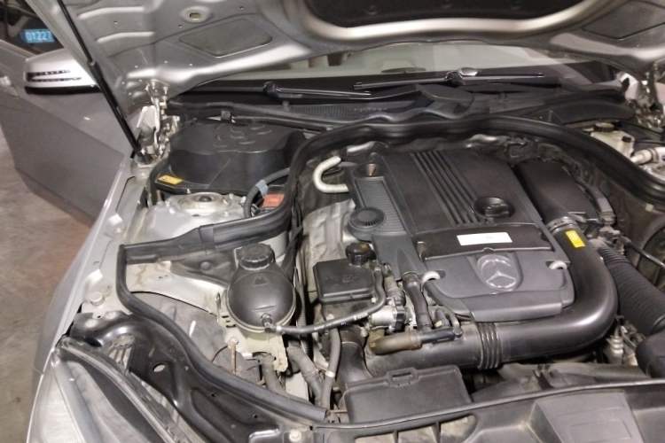 Used Mercedes-Benz E-Class 2013 E 260 L CGI Elegant Model Engine Bay Right