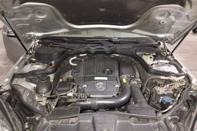 Used Mercedes-Benz E-Class 2013 E 260 L CGI Elegant Model Engine Bay
