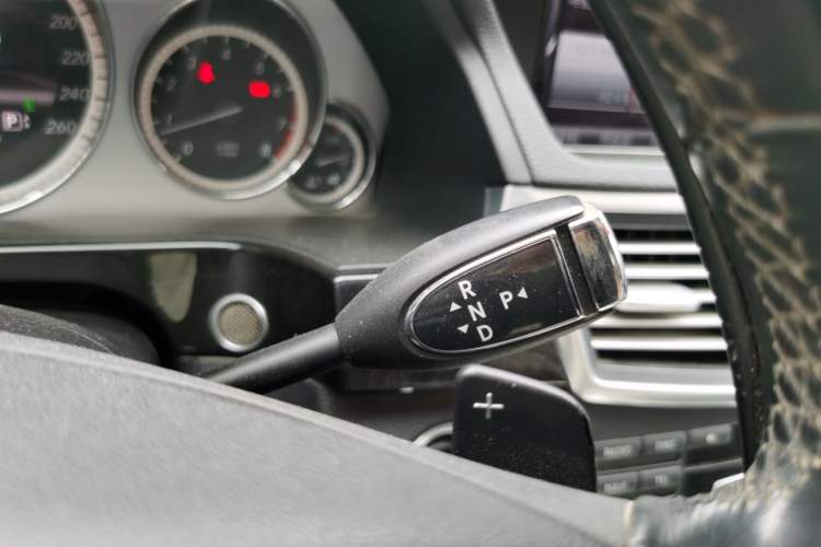 Used Mercedes-Benz E-Class 2013 E 260 L CGI Stylish Model Gear Lever