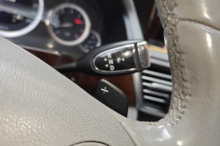 Used Mercedes-Benz E-Class 2013 E 260 L CGI Elegant Model Gear Lever
