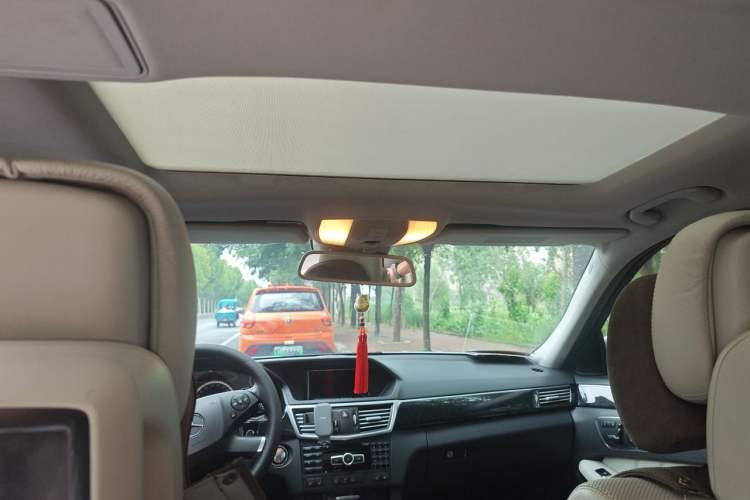 Used Mercedes-Benz E-Class 2013 E 300 L Stylish Model Headliner