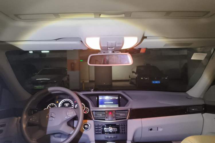 Used Mercedes-Benz E-Class 2013 E 260 L CGI Elegant Model Headliner