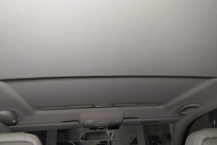 Used Mercedes-Benz E-Class 2013 E 260 L CGI Elegant Model Headliner