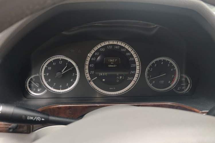 Used Mercedes-Benz E-Class 2013 E 260 L CGI Elegant Model Instrument Cluster