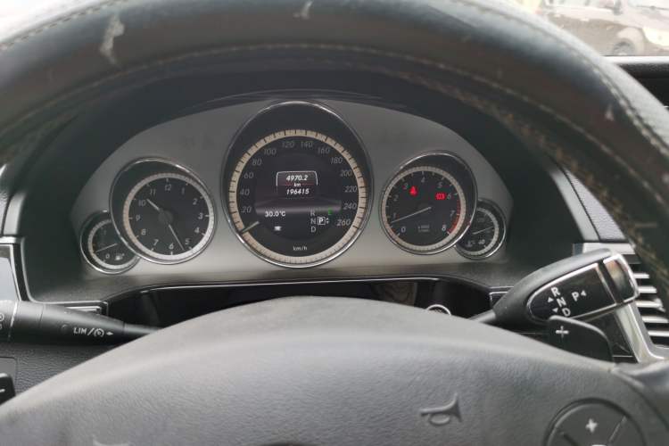 Used Mercedes-Benz E-Class 2013 E 260 L CGI Stylish Model Instrument Cluster