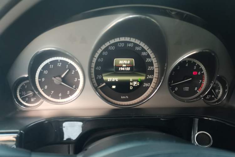 Used Mercedes-Benz E-Class 2013 E 260 L CGI Stylish Model Instrument Cluster
