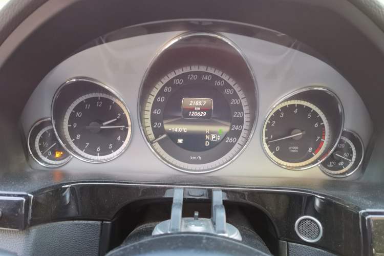 Used Mercedes-Benz E-Class 2013 E 260 L CGI Stylish Model Instrument Cluster