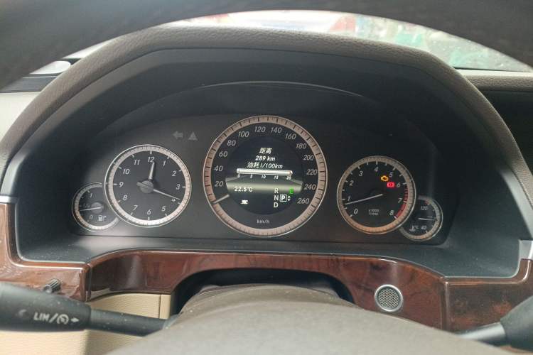 Used Mercedes-Benz E-Class 2013 E 260 L CGI Elegant Model Instrument Cluster