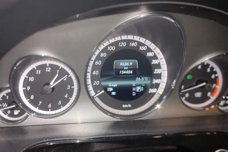 Used Mercedes-Benz E-Class 2013 E 260 L CGI Stylish Model Odometer Close Up