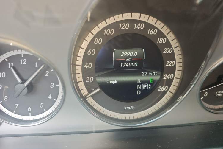 Used Mercedes-Benz E-Class 2013 E 300 L Stylish Model Odometer Close Up