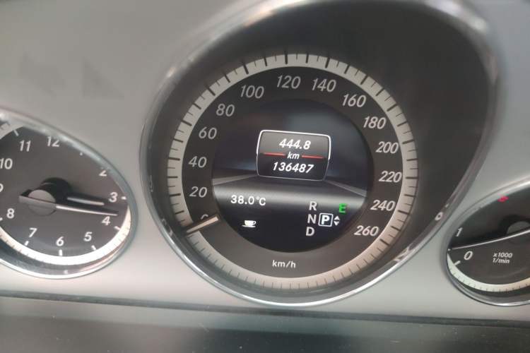 Used Mercedes-Benz E-Class 2013 E 300 L Stylish Model Odometer Close Up