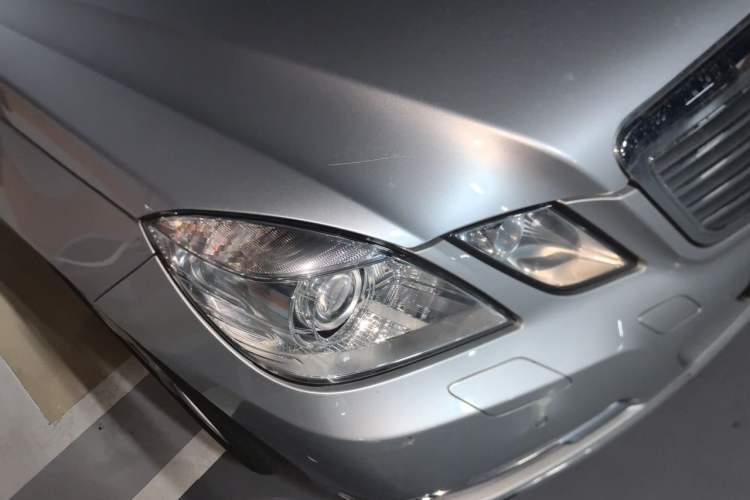 Used Mercedes-Benz E-Class 2013 E 260 L CGI Stylish Model Right Front Headlight