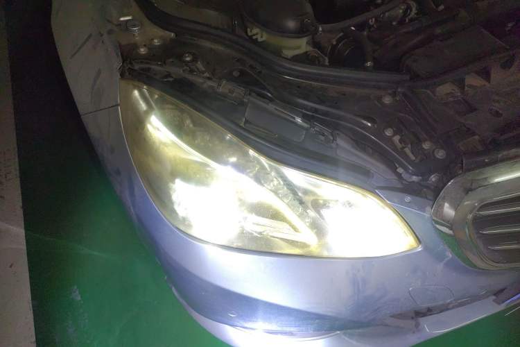 Used Mercedes-Benz E-Class 2013 E 260 L CGI Stylish Model Right Front Headlight