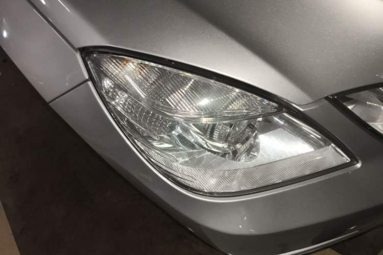 Used Mercedes-Benz E-Class 2013 E 260 L CGI Elegant Model Right Front Headlight