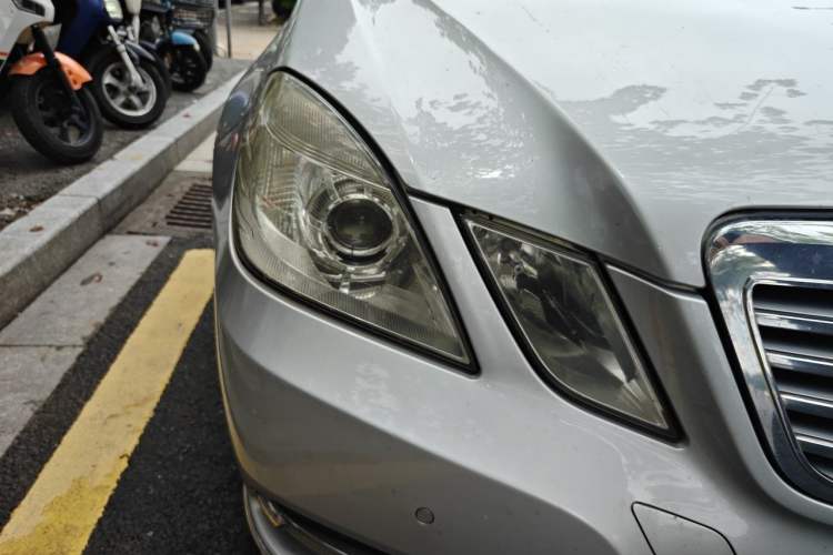 Used Mercedes-Benz E-Class 2013 E 260 L CGI Elegant Model Right Front Headlight