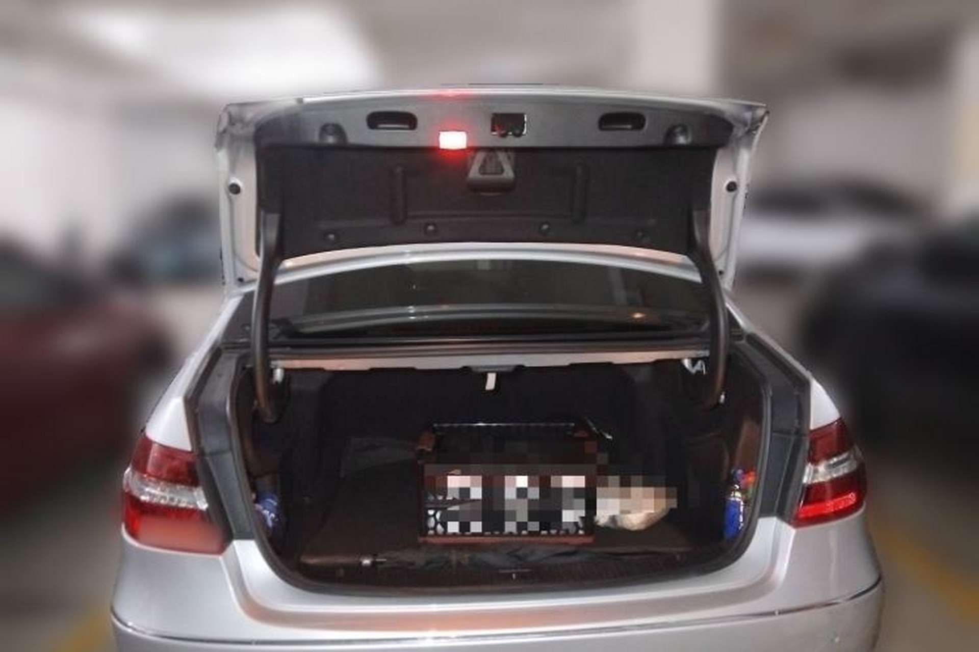 Used Mercedes-Benz E-Class 2013 E 260 L CGI Elegant Model Trunk
