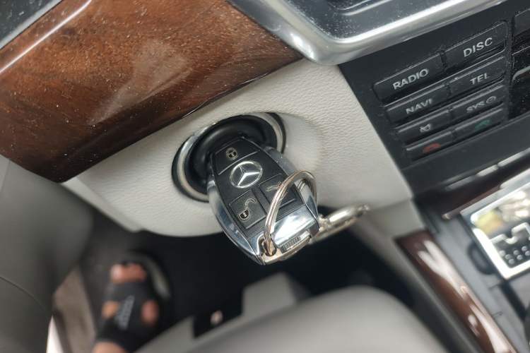 Used Mercedes-Benz E-Class 2013 E 260 L CGI Elegant Model Vehicle Key