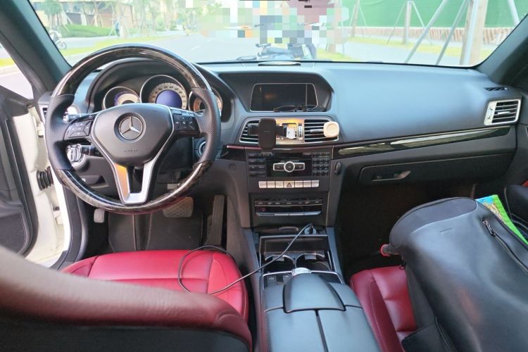 Used Mercedes-Benz E-Class  Center Console