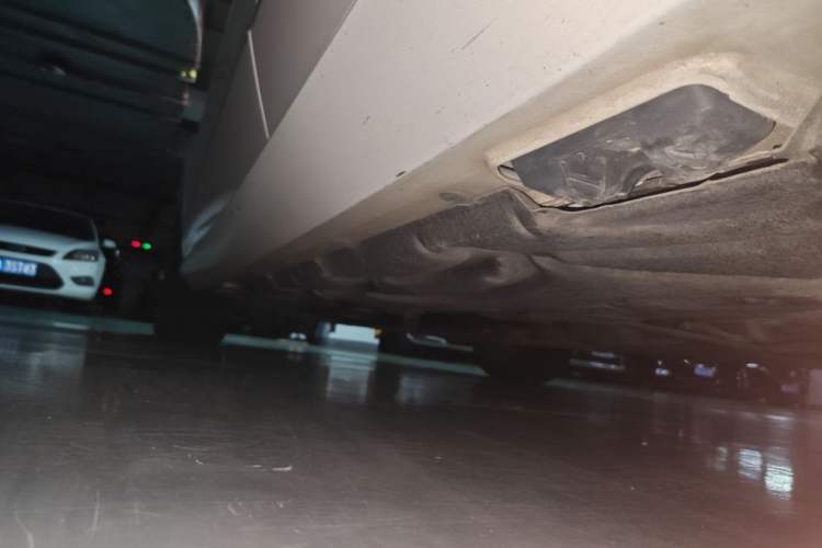 Used Mercedes-Benz E-Class 2013 E 260 L CGI Elegant Model Chassis Rear Left
