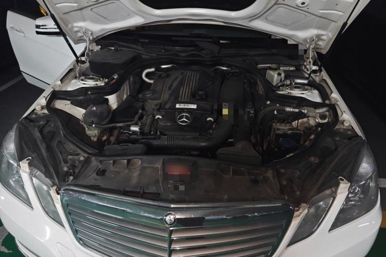 Used Mercedes-Benz E-Class 2013 E 260 L CGI Elegant Model Engine Bay