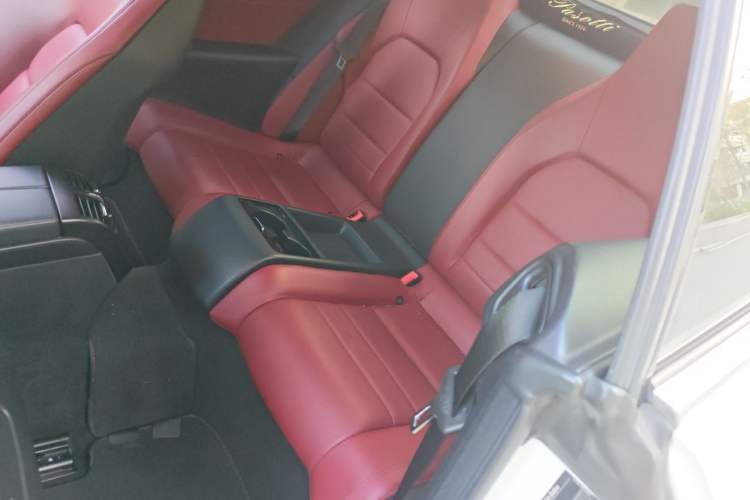 Used Mercedes-Benz E-Class  Left Rear Seat