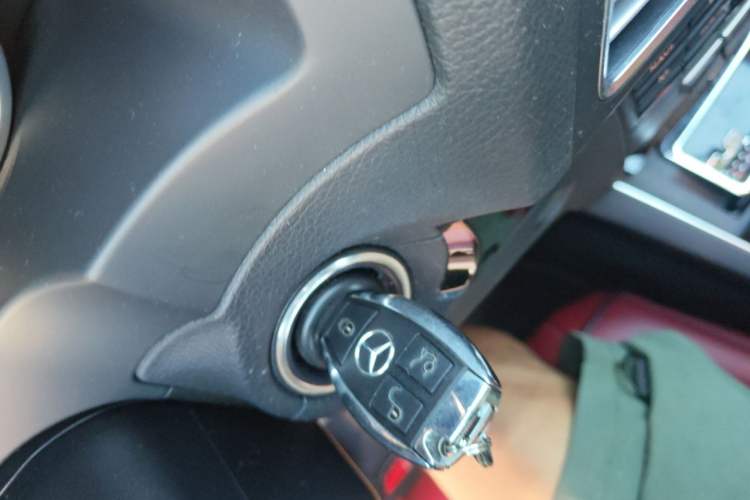 Used Mercedes-Benz E-Class  Vehicle Key