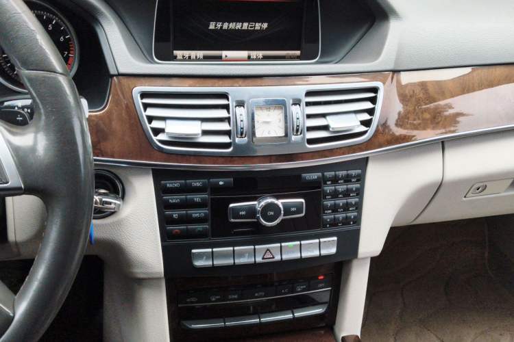 Used Mercedes-Benz E-Class 2014 E 260 L Luxury Model Audio And AC Panel