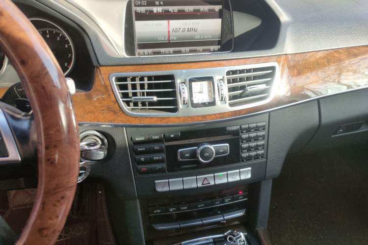 Used Mercedes-Benz E-Class 2014 E 260 L Luxury Model Audio And AC Panel