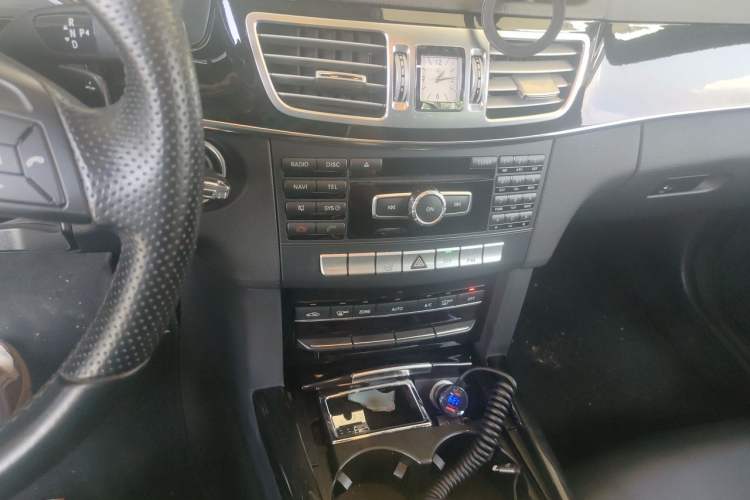 Used Mercedes-Benz E-Class 2014 E 260 L Sport Edition Audio And AC Panel