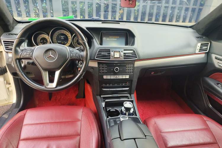 Used Mercedes-Benz E-Class 2014 E 200 Coupe Audio And AC Panel