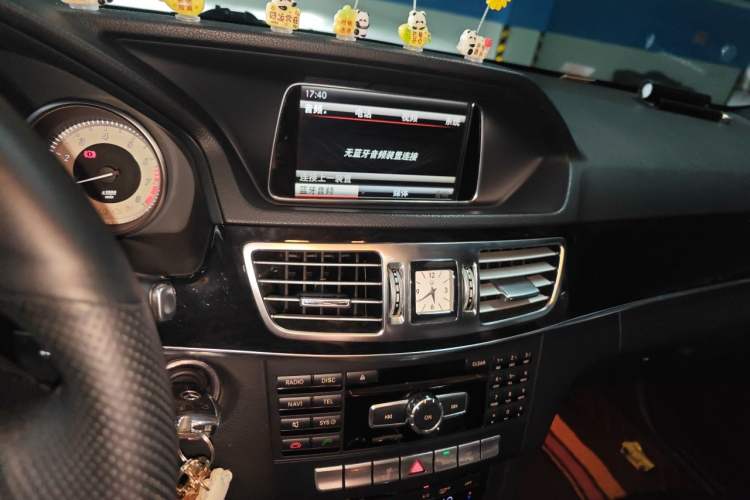 Used Mercedes-Benz E-Class 2014 E 260 L Sport Edition Audio And AC Panel