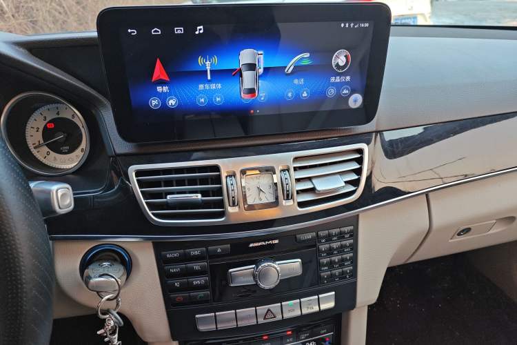 Used Mercedes-Benz E-Class 2014 Restyled E 260 L Sport Edition Audio And AC Panel