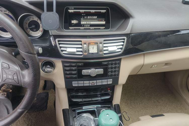 Used Mercedes-Benz E-Class 2014 E 260 L Sport Edition Audio And AC Panel