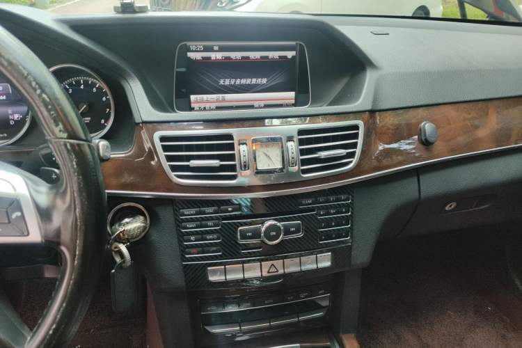 Used Mercedes-Benz E-Class 2014 E 260 L Luxury Model Audio And AC Panel