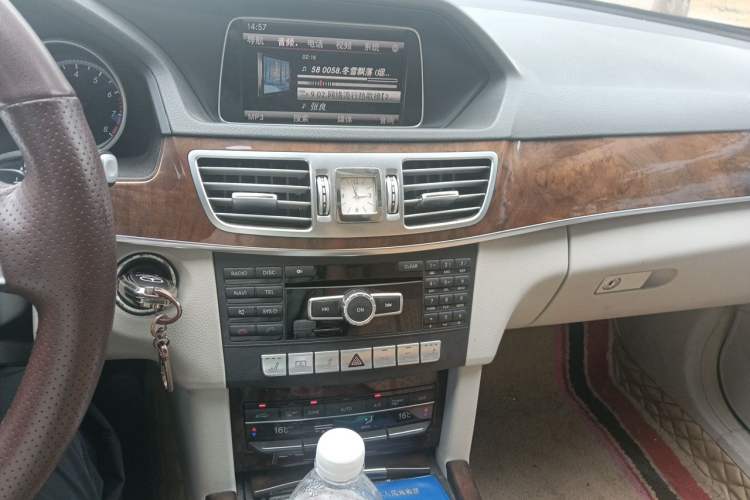 Used Mercedes-Benz E-Class 2014 Facelifted E 260 L Luxury Edition Audio And AC Panel