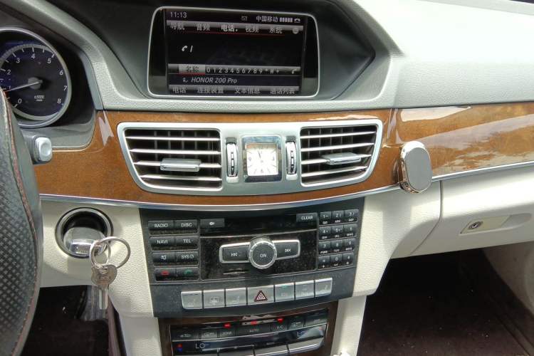 Used Mercedes-Benz E-Class 2014 Facelifted E 260 L Luxury Edition Audio And AC Panel