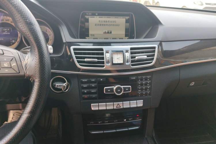 Used Mercedes-Benz E-Class 2014 Restyled E 300 L Sport Edition Audio And AC Panel