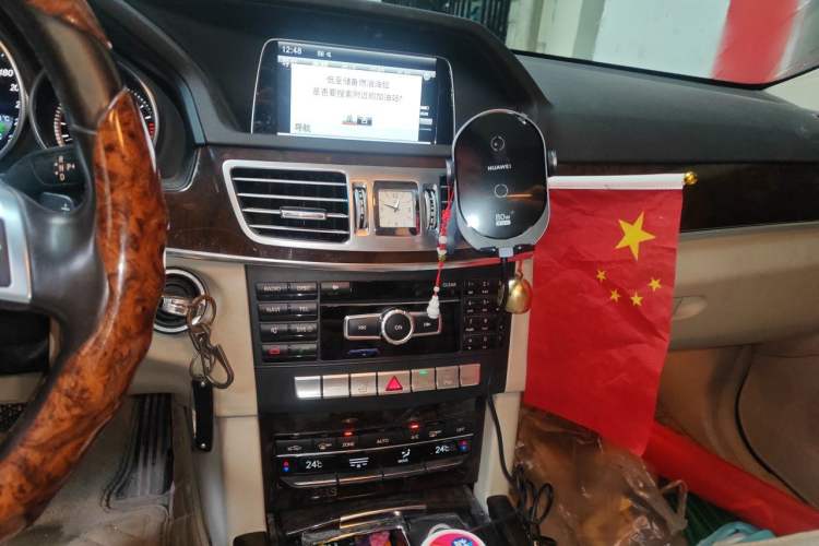 Used Mercedes-Benz E-Class 2014 E 260 L Audio And AC Panel
