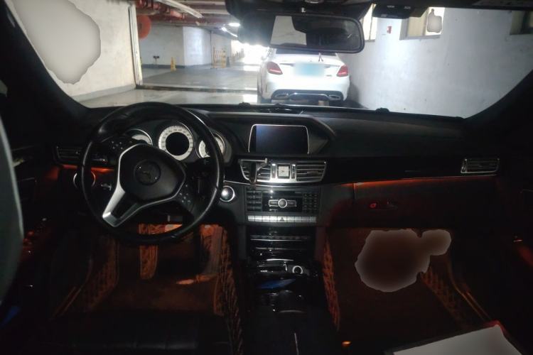 Used Mercedes-Benz E-Class 2014 Restyled E 400 L Sport Luxury Edition Center Console