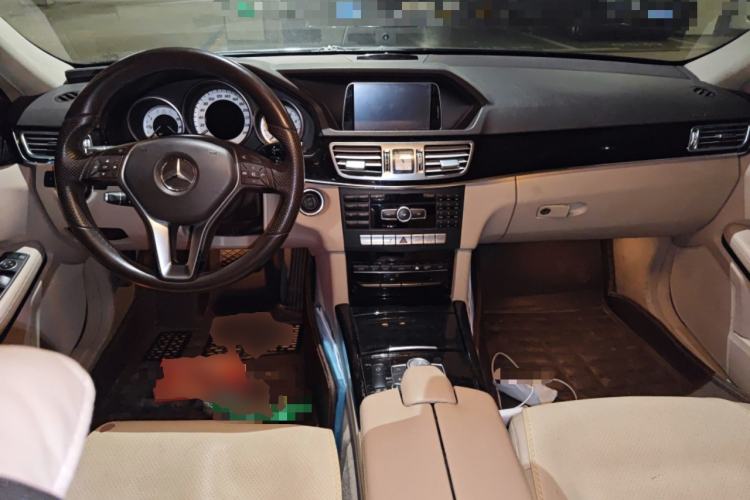 Used Mercedes-Benz E-Class 2014 Restyled E 260 L Sport Edition Center Console