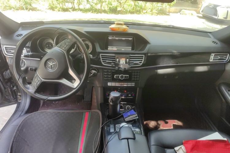 Used Mercedes-Benz E-Class 2014 Restyled E 260 L Sport Edition Center Console