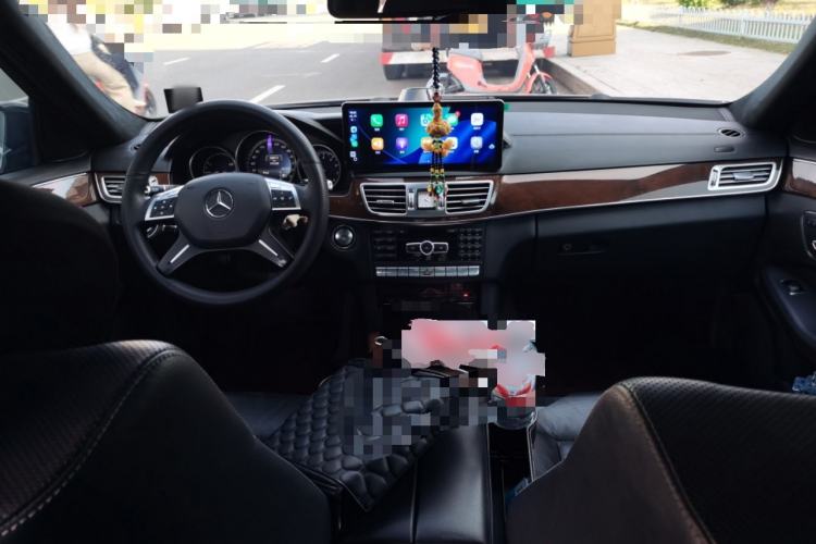 Used Mercedes-Benz E-Class 2014 E 300 L Center Console