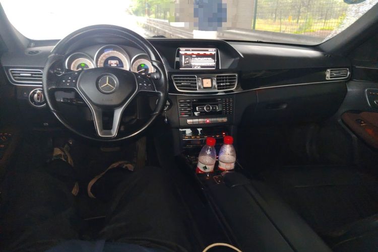 Used Mercedes-Benz E-Class 2014 E 300 L Sport Edition Center Console