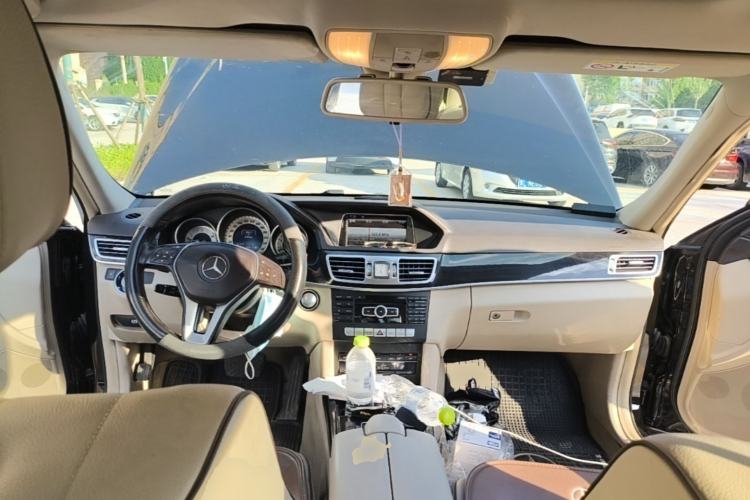 Used Mercedes-Benz E-Class 2014 Restyled E 260 L Sport Edition Center Console