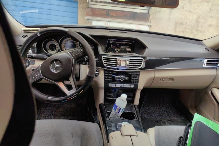 Used Mercedes-Benz E-Class 2014 Restyled E 260 L Sport Edition Center Console