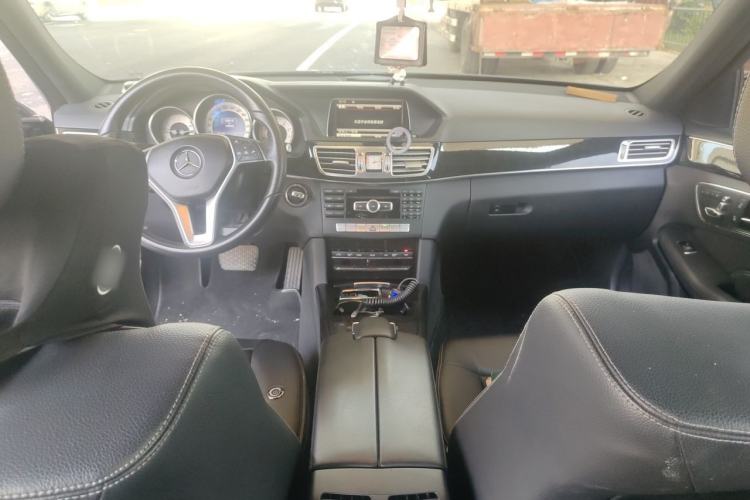 Used Mercedes-Benz E-Class 2014 E 260 L Sport Edition Center Console