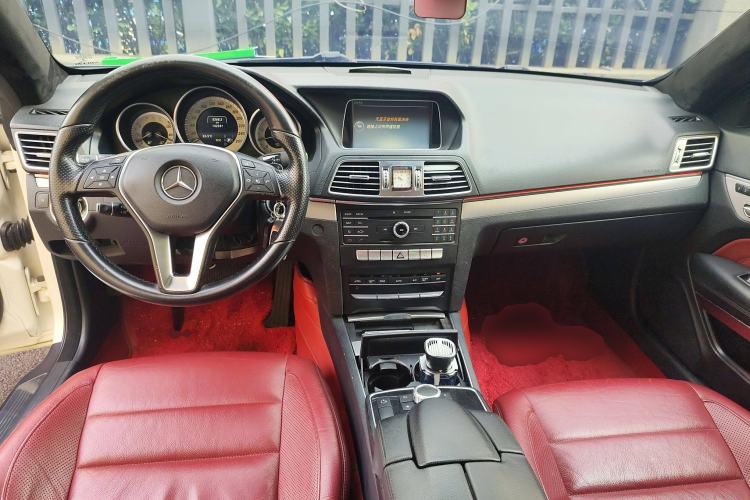 Used Mercedes-Benz E-Class 2014 E 200 Coupe Center Console